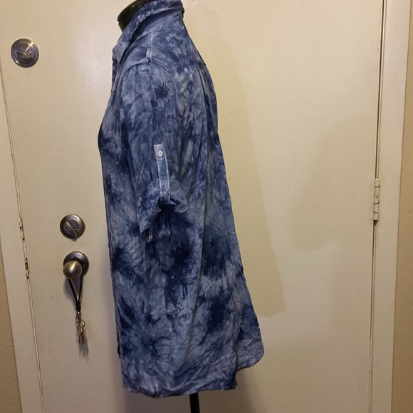 Women’s Lightweight Tie-Dye Top Med 3/4 Rolled Tab Sleeve Tunic Style - Picture 3 of 6